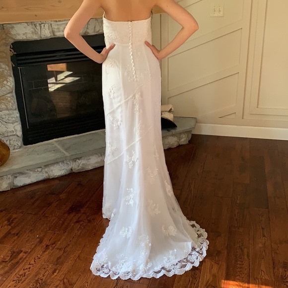 Alfred Angelo wedding dress size 4 - Picture 4 of 14